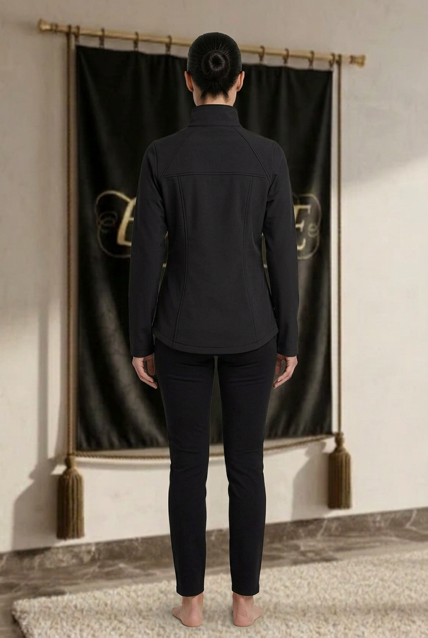 Veste hybride noire femme EMPIRE Purple Silver Scorpio, dos uni et lisse, vue arrière portée dans le décor EMPIRE