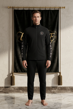 Veste polaire noire homme EMPIRE Minimal Monogram, monogramme poitrine et lettres EMPIRE aux deux manches, vue de face portée