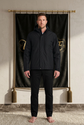 Veste homme EMPIRE Ripstop noire à capuche, devant uni, vue de face portée